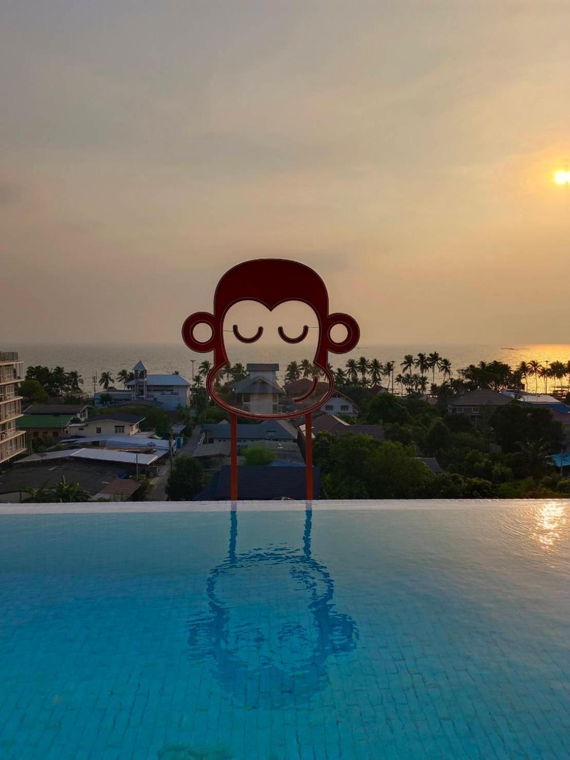 Blu Monkey Hub And Hotel Bangsaen 외부 사진